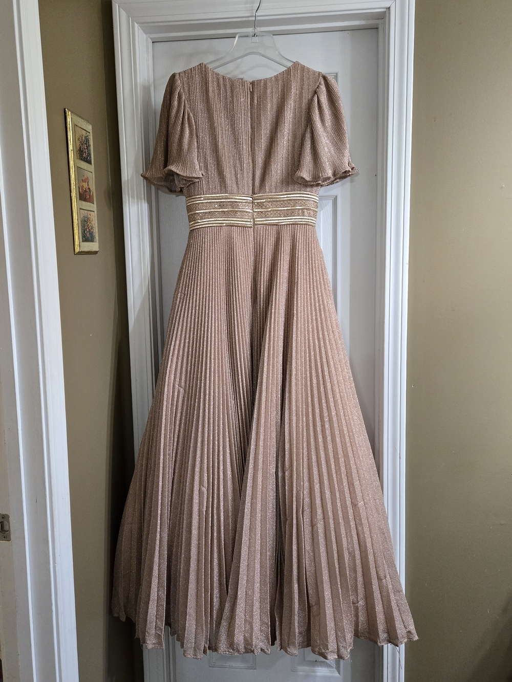 Ieena For Mac Duggal Gold Shimmer Formal Gown Size 4 - Picture 11 of 12